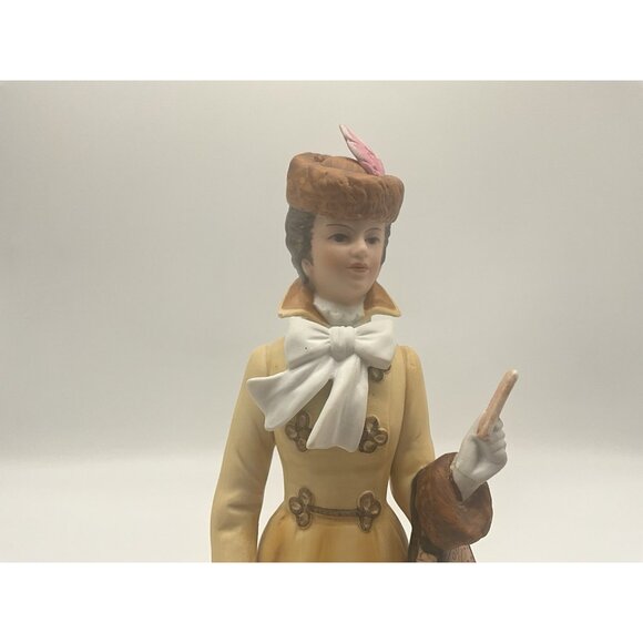 Avon VTG 1981 President s Club Albee Award Porcelain Figurine 10 Tall Japan - Picture 7 of 16